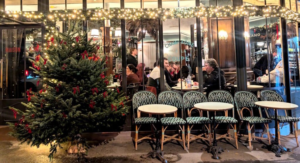 2025 Paris Holiday Guide — Sample Preview ⋆ Secrets of Paris
