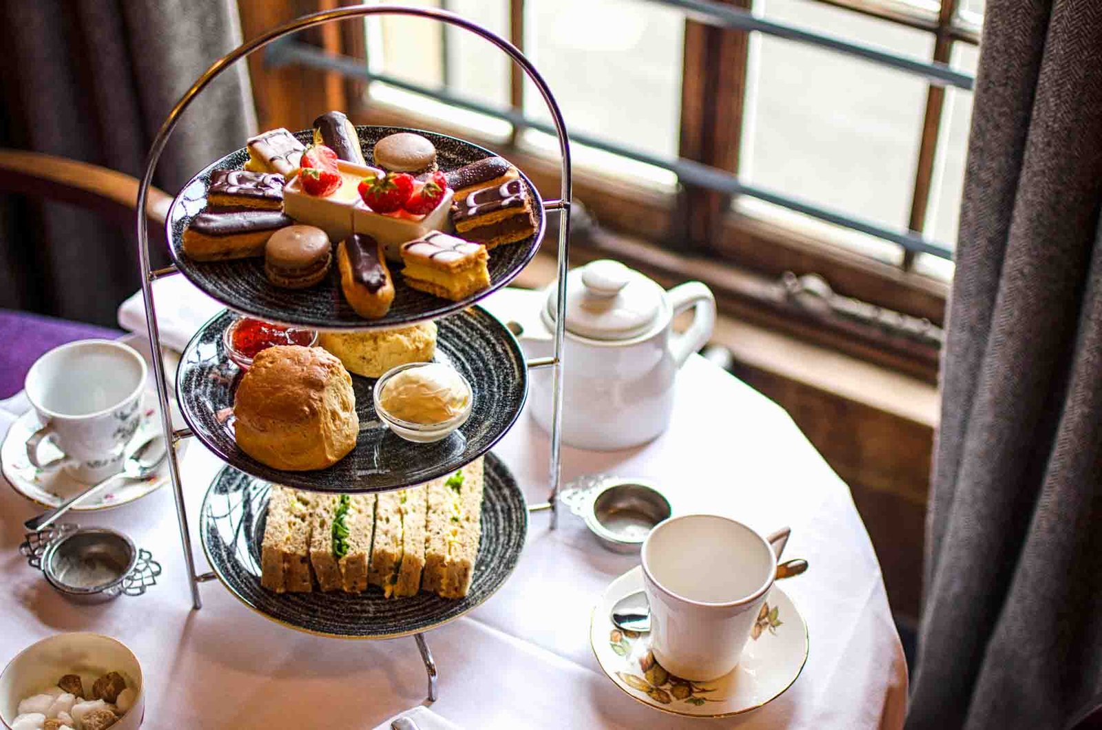 22 Unique Places for Afternoon Tea in Paris (2025)