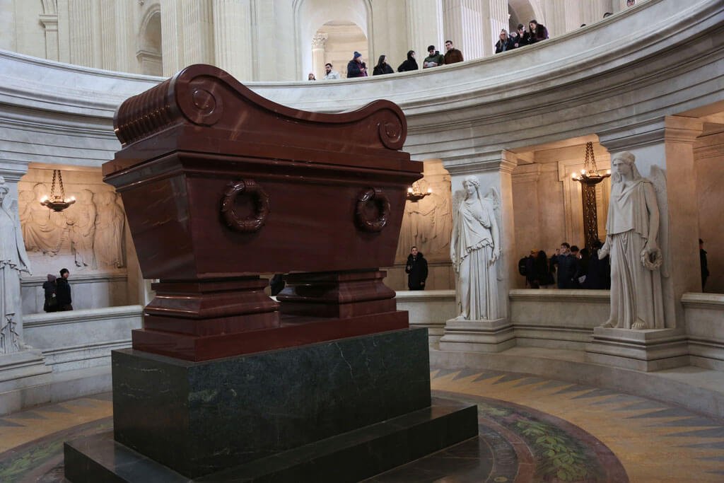 Napoléon's Tombs – Three Tombs for One Man