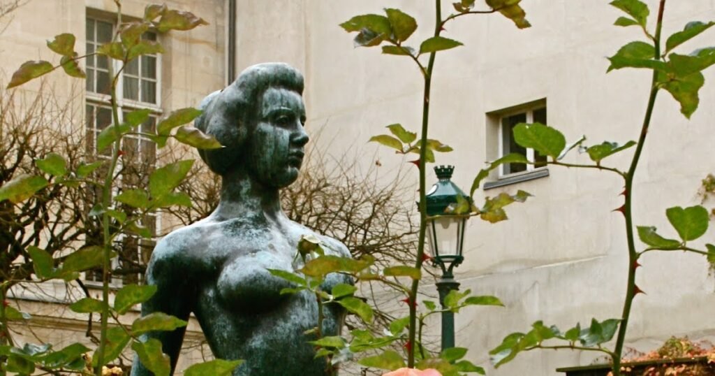 Paris Through My Lens: In Full Bloom