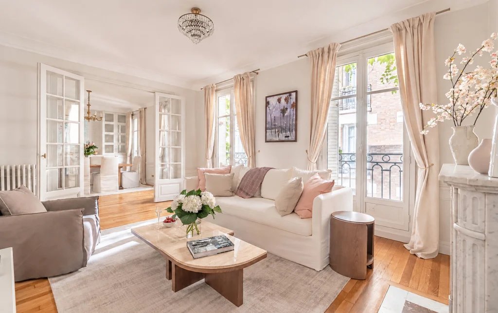 Inside Montrachet: A Paris Apartment Perfect for Longer Stays